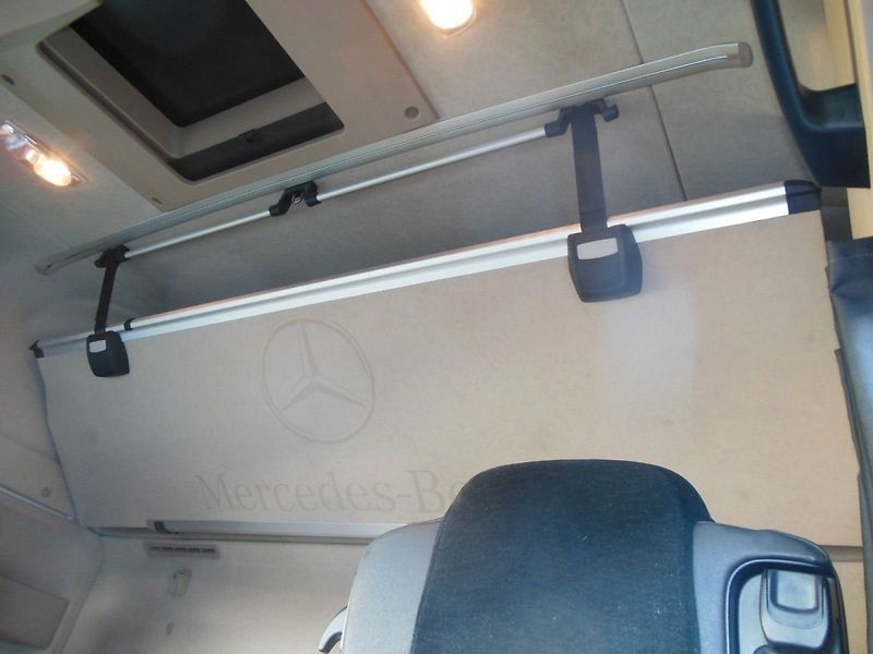 Mercedes-Benz Actros 1845 - fotka 11 z 22