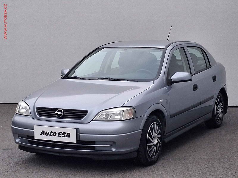 Opel Astra (2004) 1.4i, 2.maj,ČR, STK2/28 - fotka 3 z 15