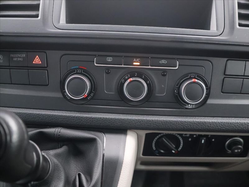 Volkswagen Transporter 2,0 TDI 75kW 6-Míst CZ DPH - fotka 20 z 30