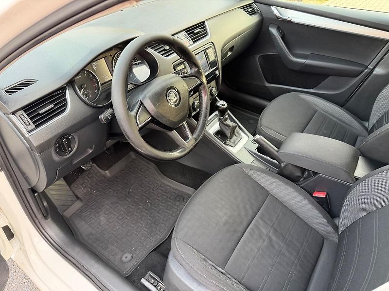 Škoda Octavia (2017) - fotka 19 z 22