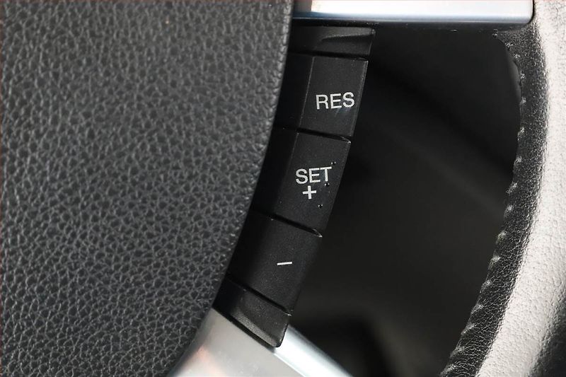 Ford Kuga (2009) 2.0 TDCi, Tempomat - fotka 16 z 18