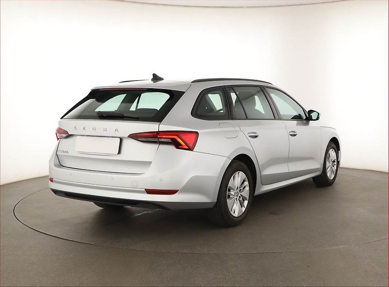 Škoda Octavia (2022) Ambition 2.0 TDI, ČR,1.maj - fotka 5 z 18
