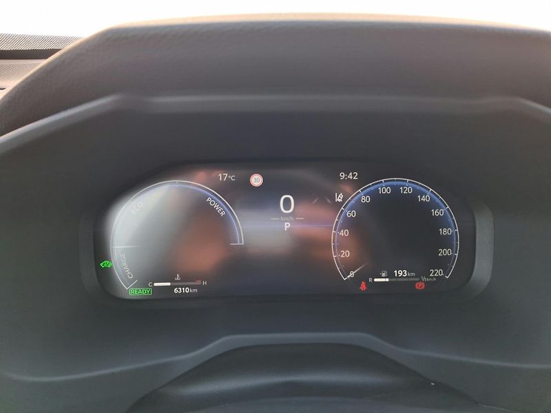 Toyota RAV4 2.5 HSD e-CVT AWD Selection - fotka 15 z 23