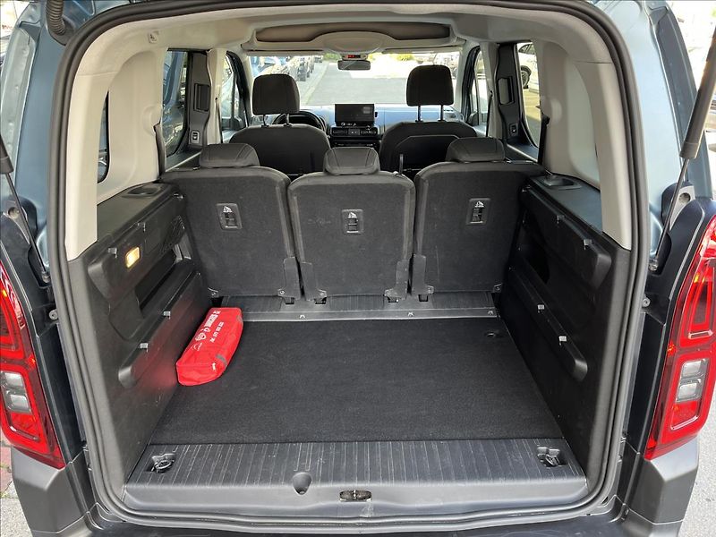 Citroën Berlingo 1,5 BlueHDi  MAX EAT8 - fotka 18 z 22