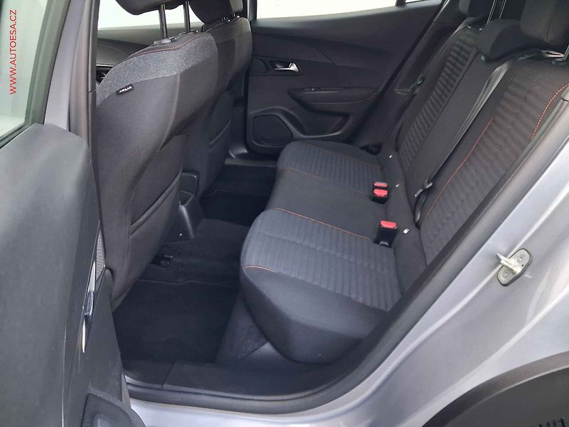 Peugeot 2008 (2023) 1.2 PT, 1.maj,ČR, Active - fotka 10 z 16
