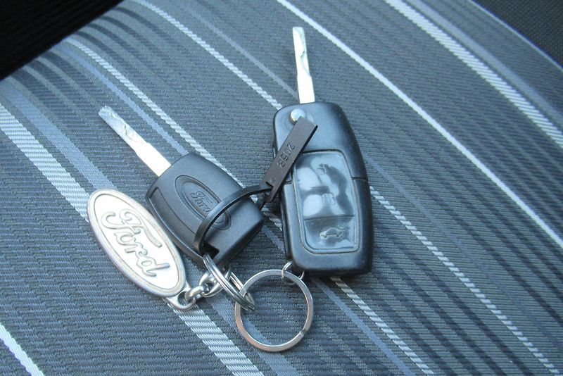 Ford Focus 1.6 TDCi KLIMA TAŽNÉ - fotka 16 z 16