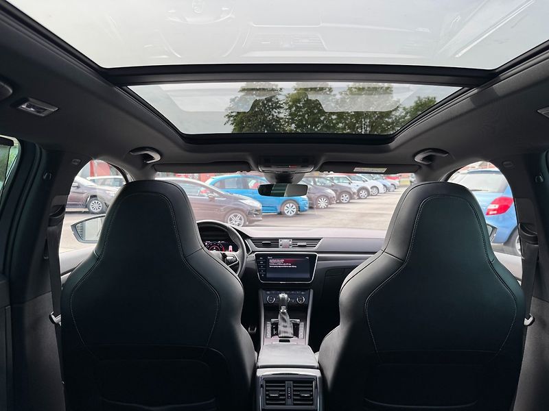 Škoda Superb (2021) Sportline 2.0 TSI DSG 4x4 - fotka 25 z 45