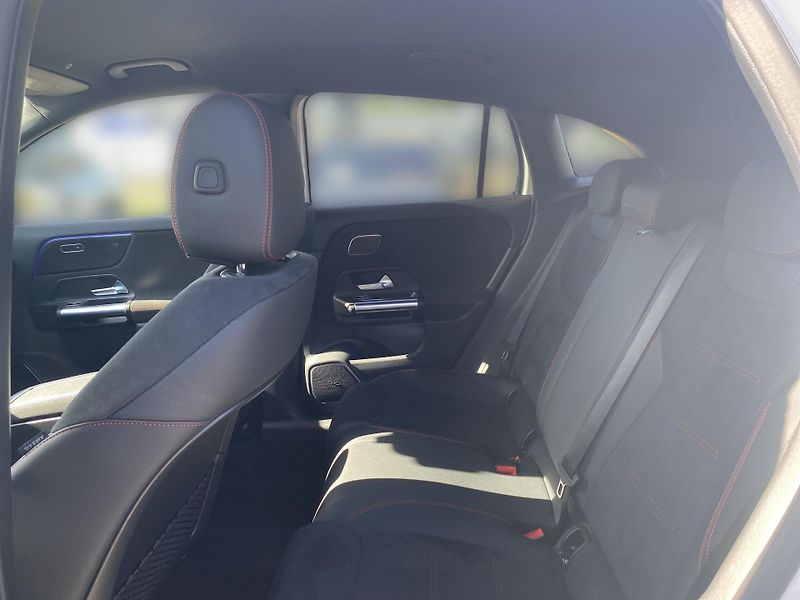 Mercedes-Benz GLA GLA 250e AMG - fotka 15 z 28