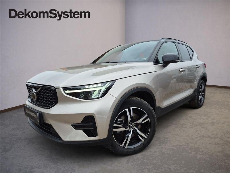 Volvo XC40 2,0 B3 Plus Dark - fotografie inzerátu