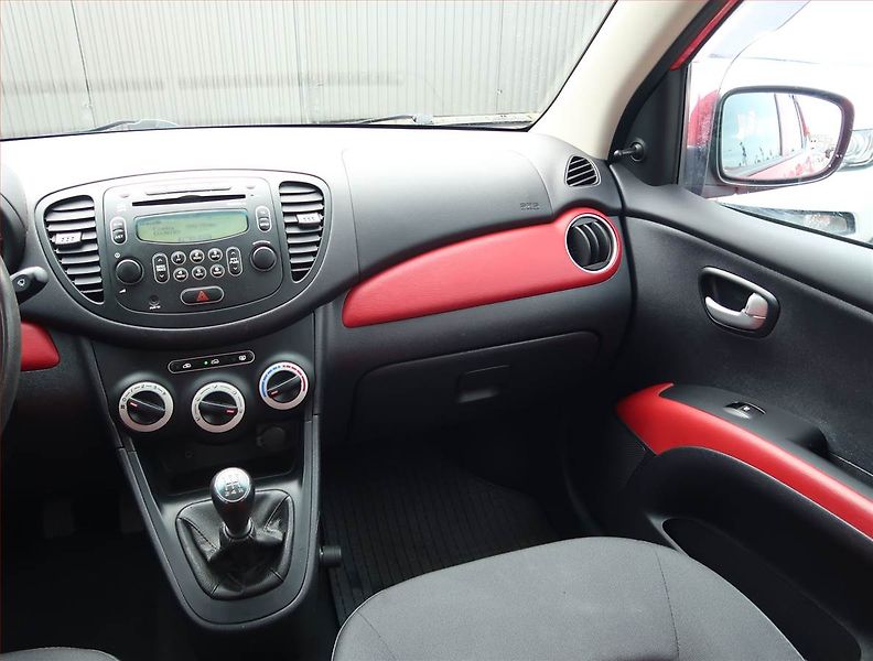 Hyundai i10 (2008) Classic 1.1, Serv.kniha, Tažné - fotka 8 z 15