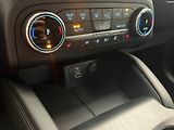 Ford Kuga 2.5 HEV 4X4 REZERVOVÁNO - náhled 35