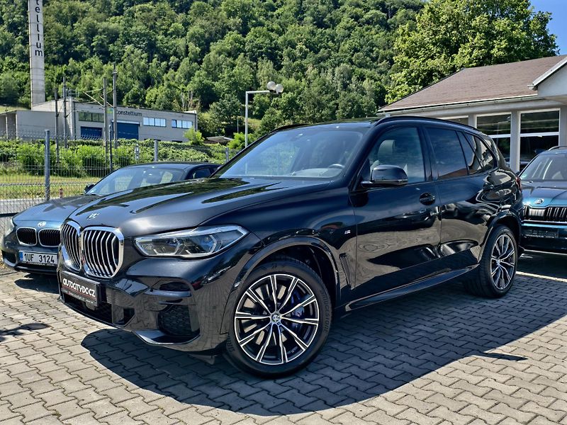 BMW X5 xDrive40d 250kW M-PAKET, DPH - fotka 27 z 28