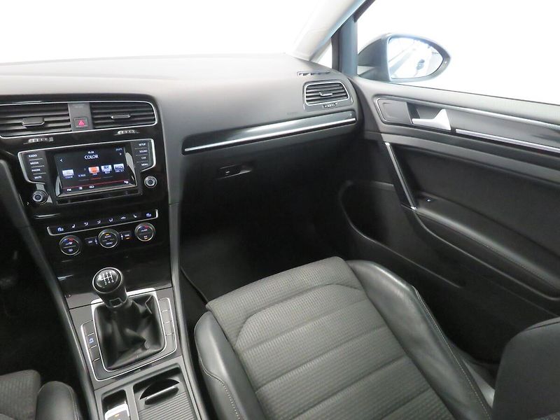 Volkswagen Golf - fotka 15 z 20