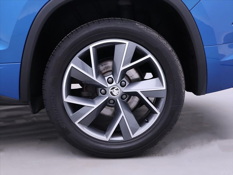 Škoda Kodiaq 2,0 TDI DSG 4x4 Sportline DPH - fotka 32 z 39