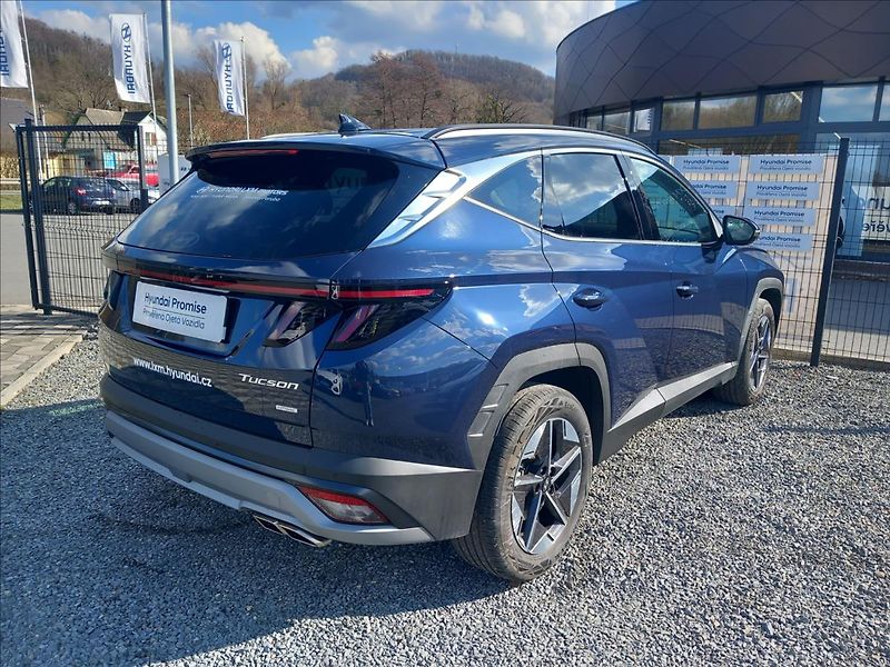 Hyundai Tucson 1,6 T-GDI 4WD DCT PREMIUM - fotka 8 z 21