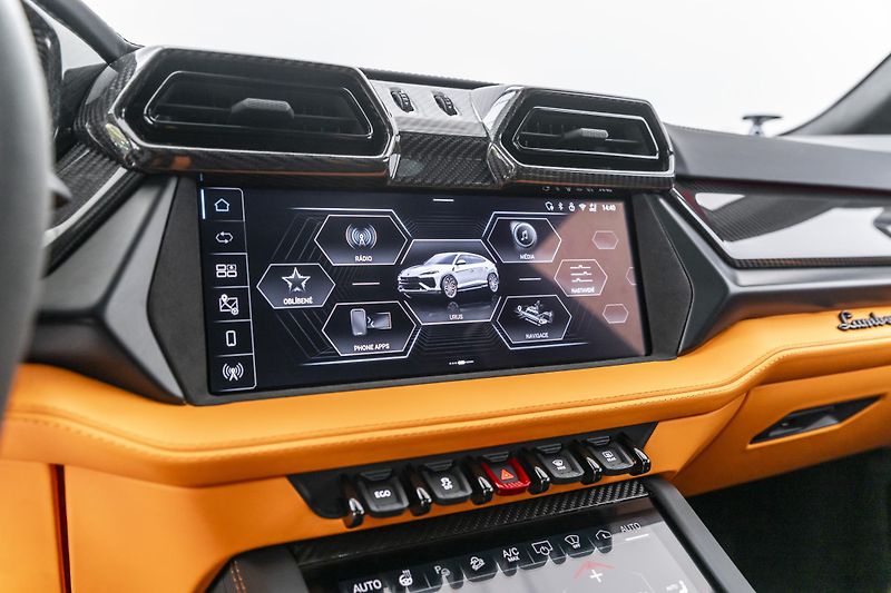 Lamborghini Urus - fotka 33 z 42