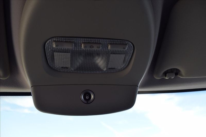 Peugeot 807 2,0 HDI 100KW 7MÍST PO STK - fotka 43 z 46