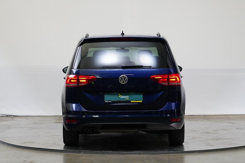 Volkswagen Touran - fotka 6 z 29