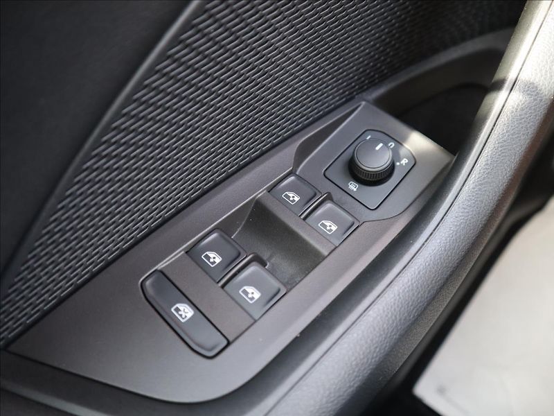 Škoda Octavia 1,5 TSi 110kW Selection ParkPi - fotka 10 z 38