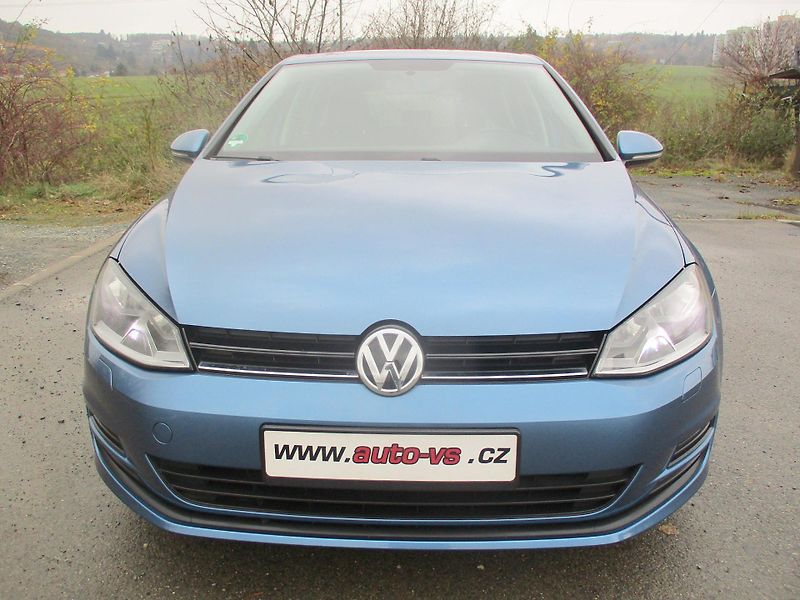 Volkswagen Golf TSi*77kW*VÝHŘEV*Z+L PNEU*TOP  - fotka 4 z 47