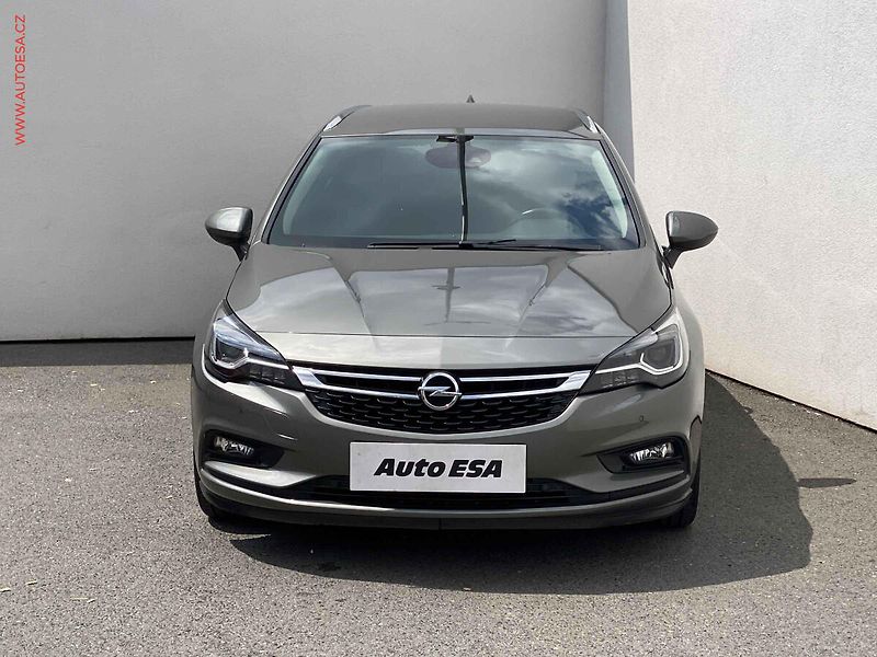 Opel Astra (2017) 1.6 CDTi, ČR, Innovation, AT - fotka 2 z 18