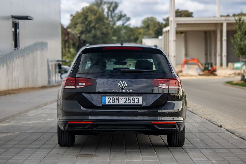 Volkswagen Passat - fotka 6 z 41