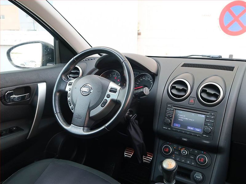 Nissan Qashqai (2013) 1.6 dCi, Serv.kniha, Navi - fotka 7 z 18