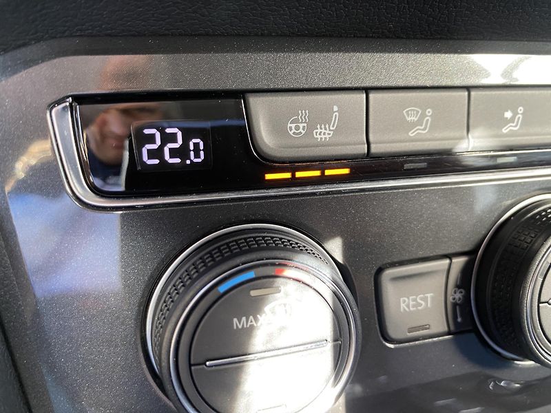 Volkswagen Tiguan Allspace 1.4TSI 110KW -ALLSPACE- DPH - fotka 27 z 47