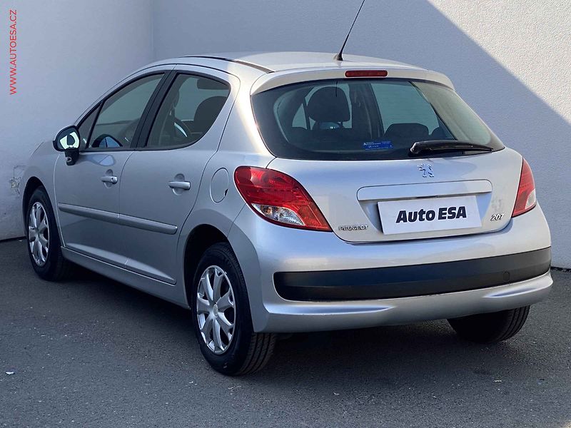 Peugeot 207 (2011) 1.4i, 1.maj,ČR, servis.kniha - fotka 6 z 14