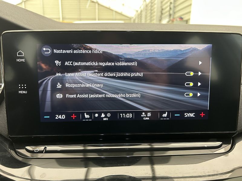 Škoda Octavia 2.0 TDI Style Plus - fotka 11 z 25