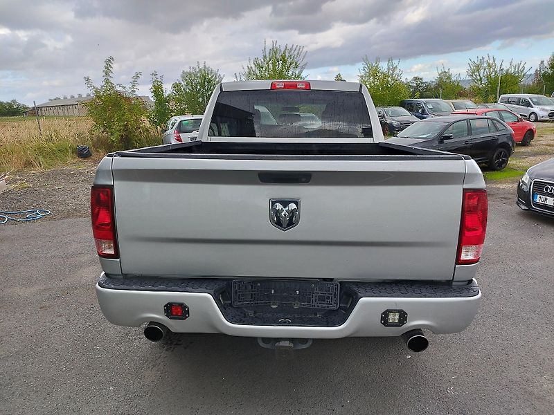 Dodge RAM (2012) 5,7HEMI,V8,4X4,ALU,TAŽNÝ - fotka 6 z 26