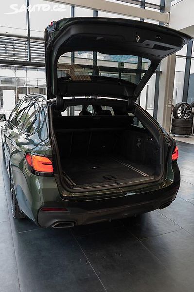 BMW Řada 5 (2021) 540d xDrive možný odpočet DPH - fotka 8 z 26