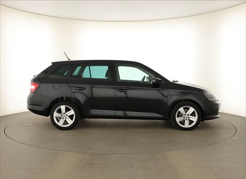 Škoda Fabia (2015) Ambition 1.2 TSI, Automat - fotka 6 z 14