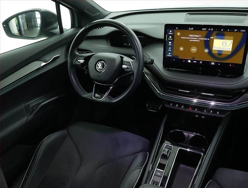 Škoda Enyaq (2023) Sportline iV 60 (62 kWh) - fotka 7 z 22