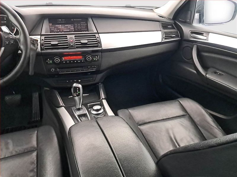 BMW X6 (2008) xDrive30d, 4X4, Automat, Navi - fotka 8 z 16