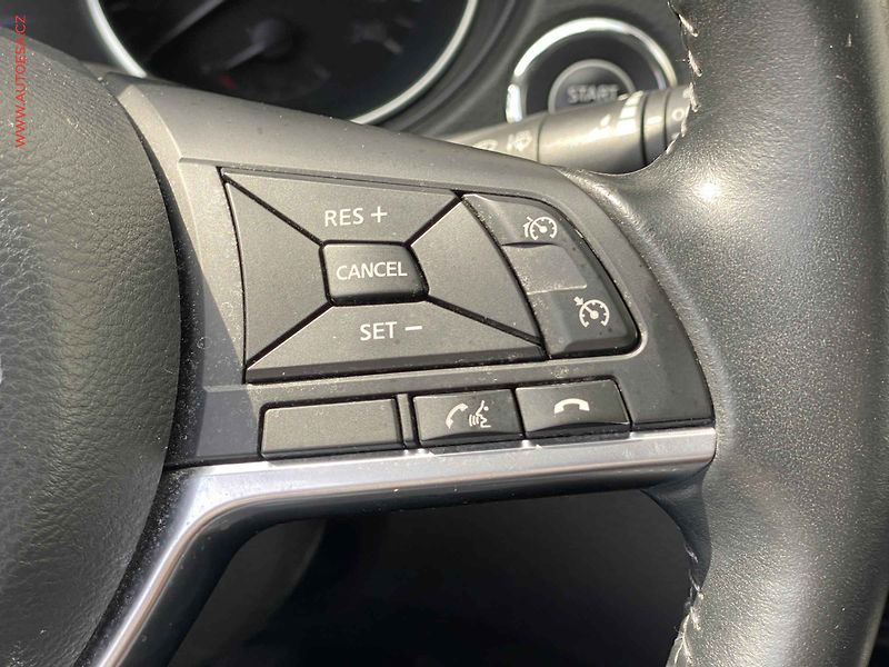 Nissan Qashqai (2017) 1.2 DIG-T, Tekna, LED, navi - fotka 14 z 20