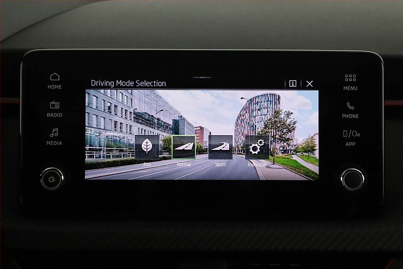 Škoda Scala (2025) 1.0 TSI, Monte Carlo - fotka 19 z 23