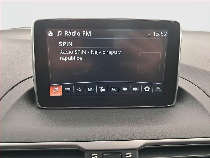 Mazda 3 (2014) 2.0 Skyactiv-G, Xenony - fotka 13 z 16