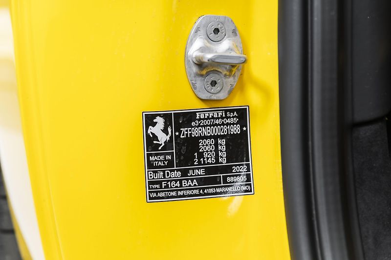 Ferrari Roma Giallo modena*krásná výbava - fotka 39 z 45