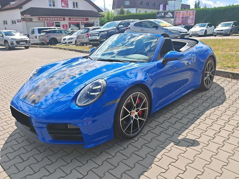 Porsche 911 Carrera S, Chrono, BOSE - fotka 3 z 38