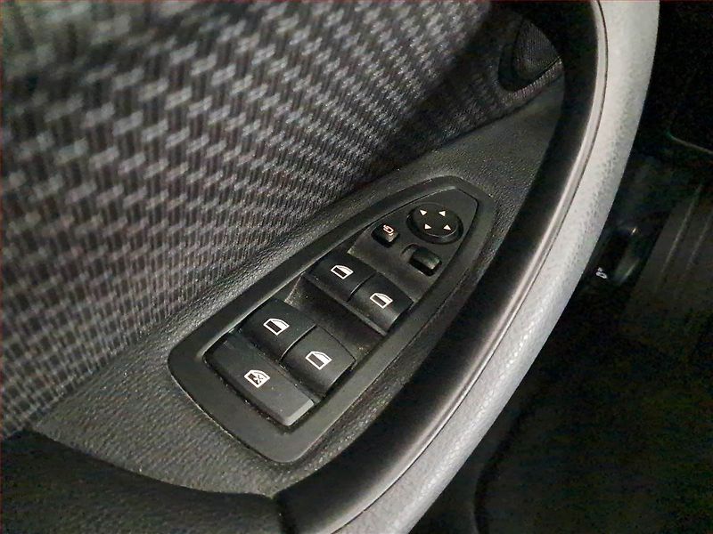 BMW X1 (2017) sDrive16d, Serv.kniha, Navi - fotka 21 z 21