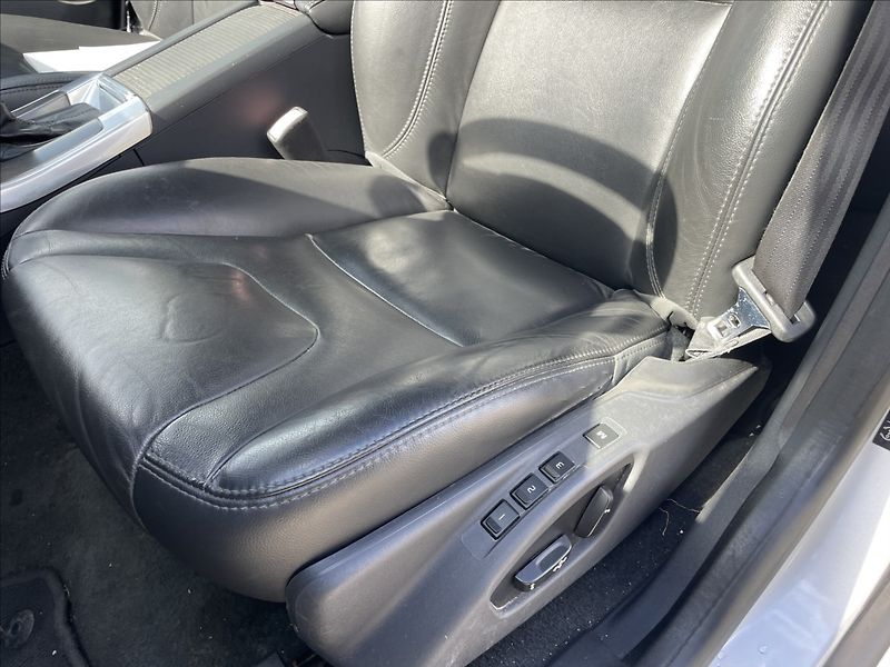 Volvo XC60 2,4 D4 Summum AWD Geartr GPS P - fotka 20 z 32