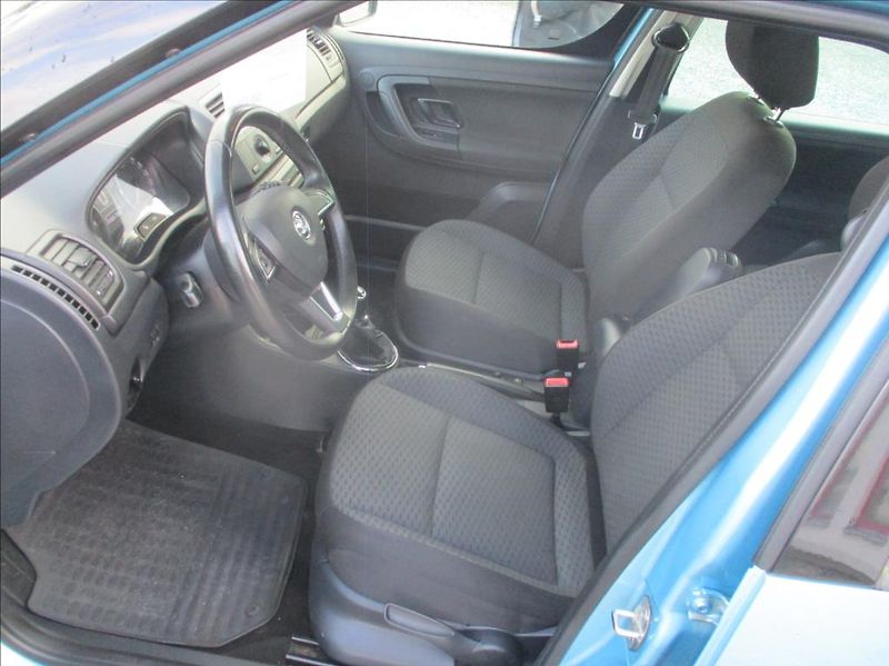 Škoda Roomster 1,2 TSI, klima, vyhř.sedadla, - fotka 13 z 21