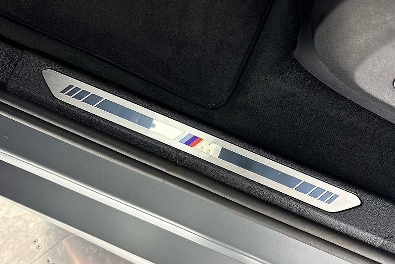 BMW X6 xDrive40d - fotka 17 z 25