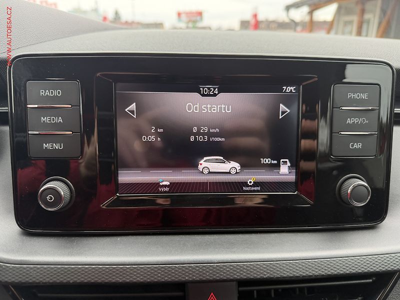 Škoda Scala (2019) 1.6 TDi, Ambition, DSG, LED - fotka 15 z 19