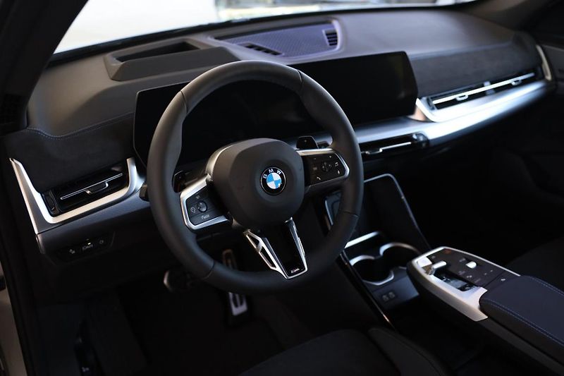 BMW X1 xDrive20d - fotka 2 z 17