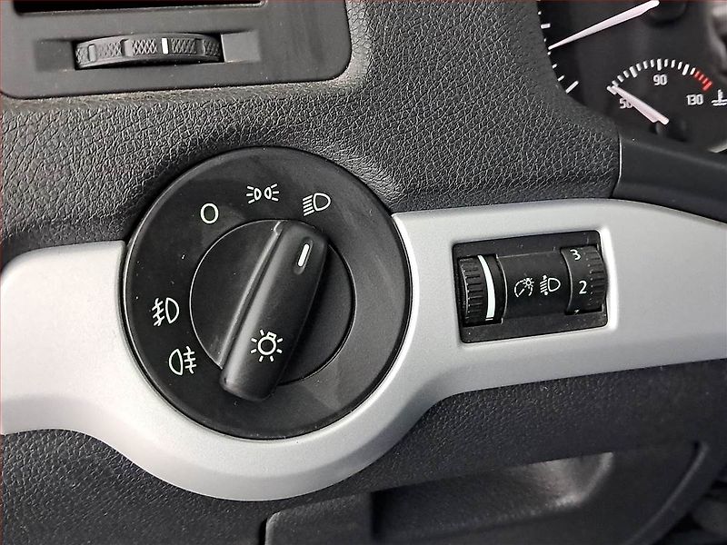 Škoda Octavia (2011) Ambiente Plus 1.2 TSI - fotka 15 z 15