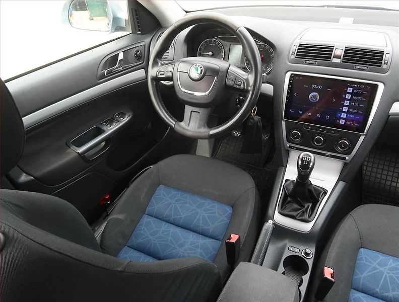 Škoda Octavia (2012) 1.6 TDI, Serv.kniha, Navi - fotka 7 z 18
