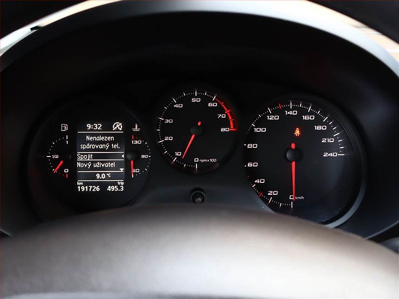 Seat Leon (2012) 1.2 TSI, jezdí výborně - fotka 9 z 14