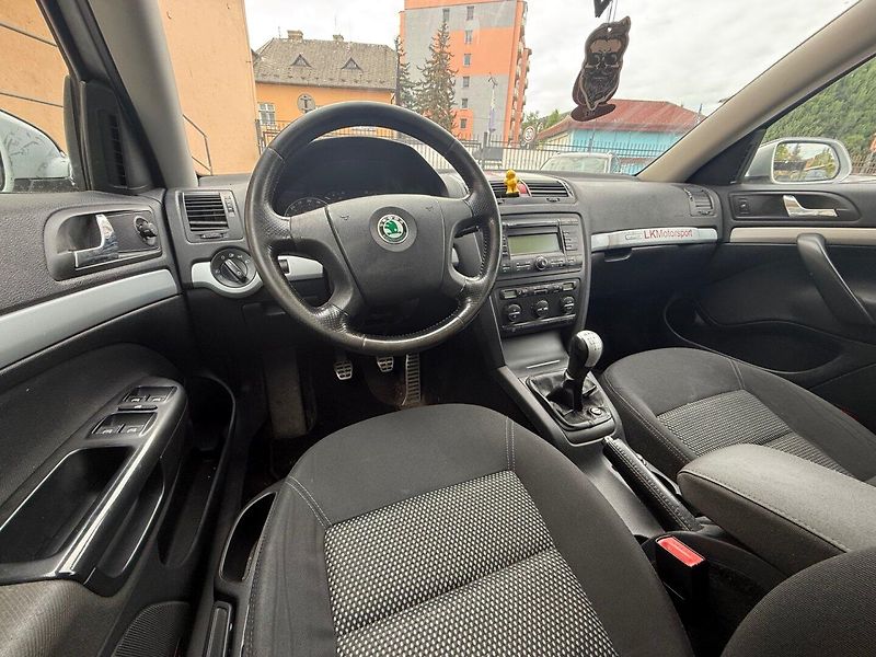 Škoda Octavia (2007) SCOUT 2.0 TDI Kombi 4x4 - fotka 7 z 10